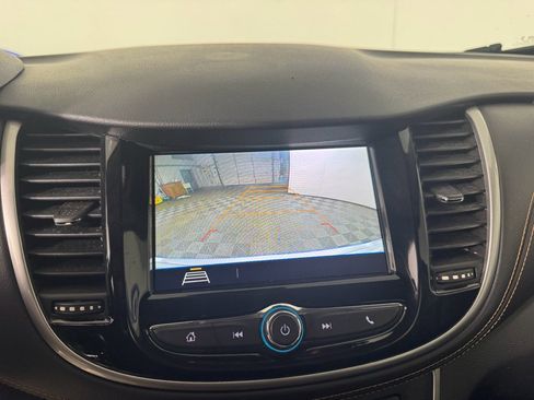 Used 2018 Chevrolet Trax LS image 25