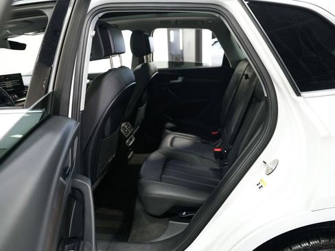 Used 2023 Audi Q5 2.0T Premium w/ Convenience Package AWD/4WD image 32