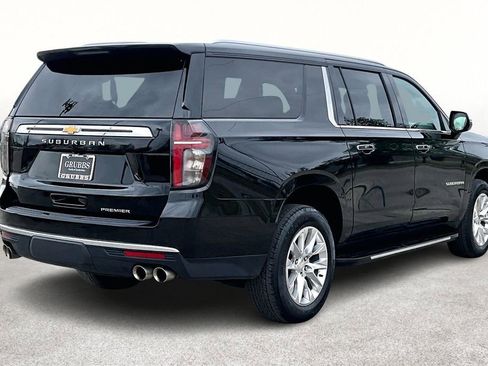 Used 2024 Chevrolet Suburban Premier AWD/4WD image 2