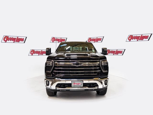 Used 2026 Chevrolet Silverado 2500 LTZ w/ LTZ Plus Package AWD/4WD image 2
