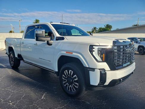 Used 2025 GMC Sierra 2500 Denali Ultimate w/ Max Trailering Package image 31
