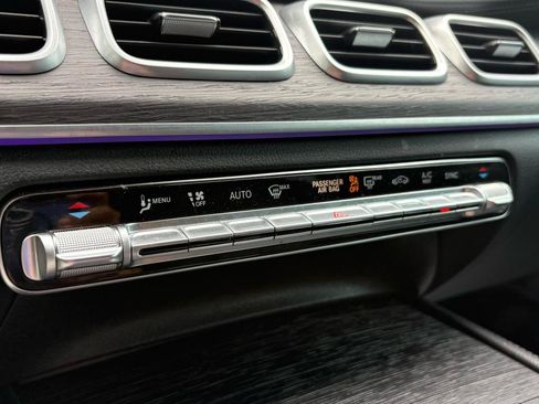 Used 2022 Mercedes-Benz GLS 450 4MATIC image 26
