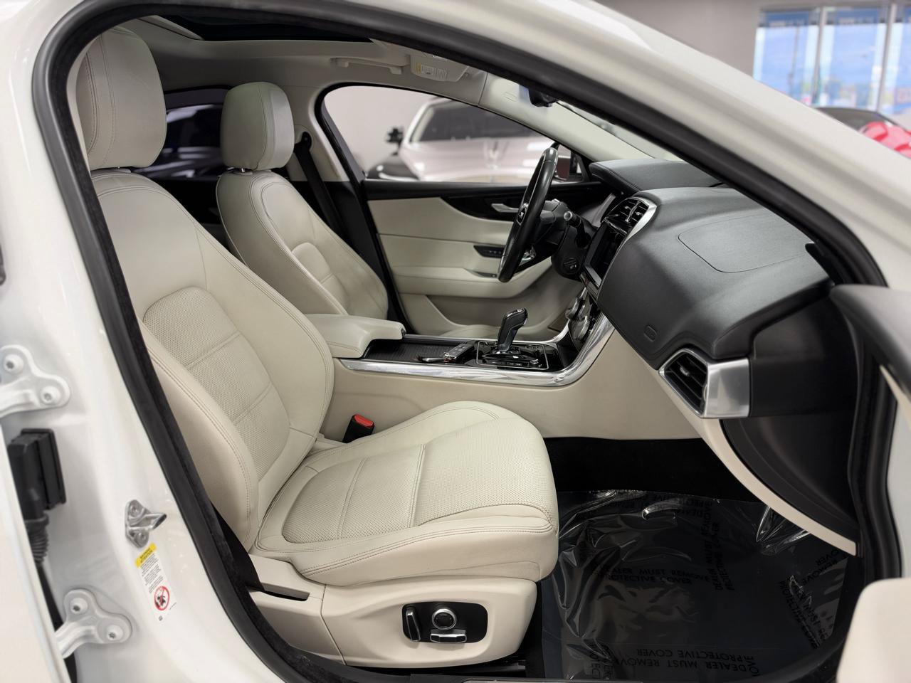 Used 2020 Jaguar XE S RWD image 26