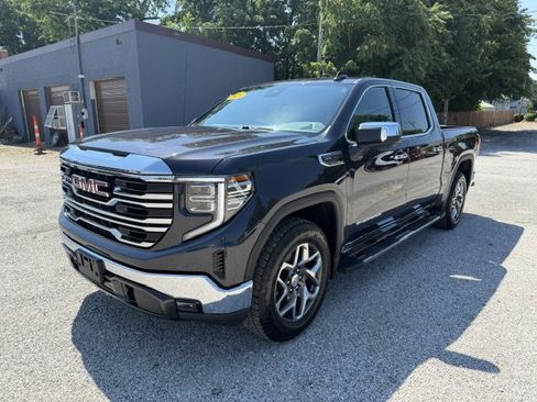 Used 2023 GMC Sierra 1500 SLT w/ SLT Premium Package AWD/4WD image 1