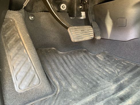 Used 2022 Chevrolet Silverado 1500 LT RWD image 17