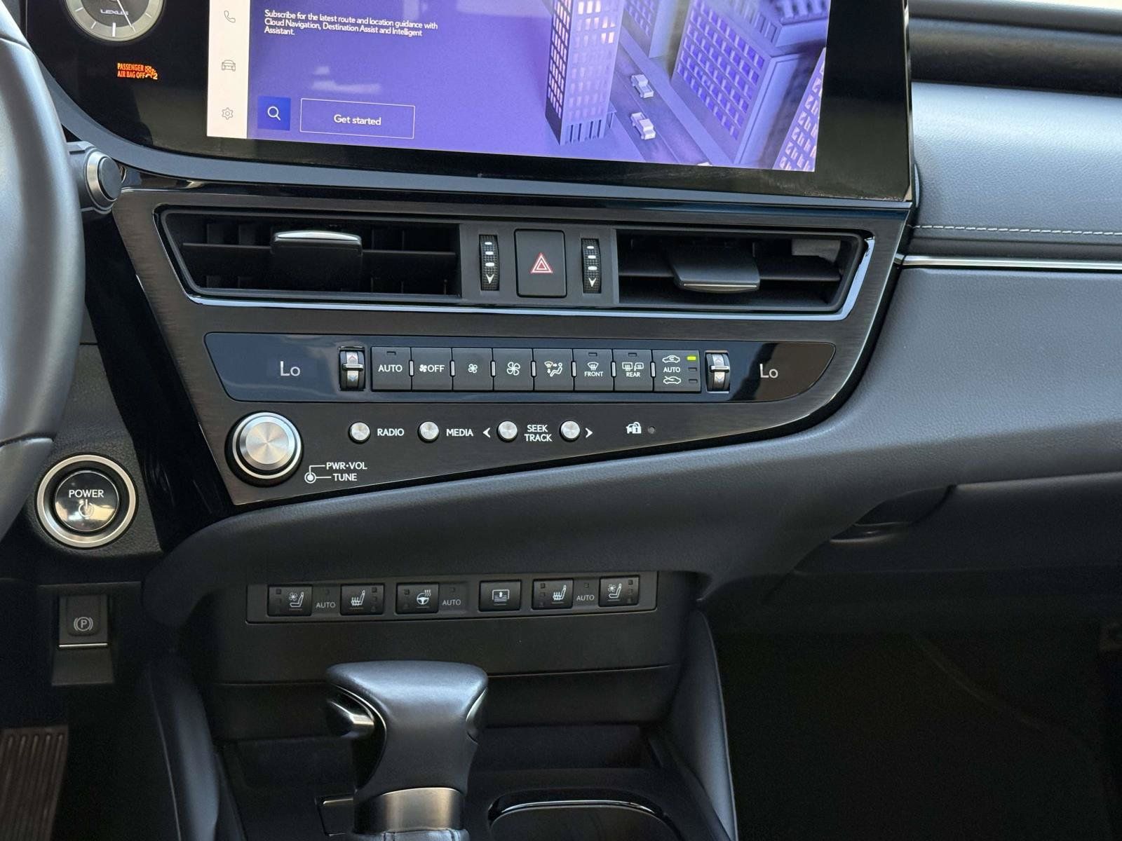 Used 2024 Lexus ES 300h Ultra Luxury w/ Accessory Package (Z2) FWD image 18