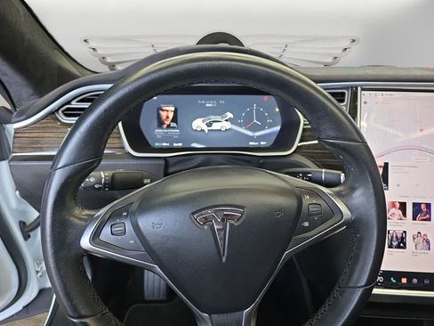 Used 2016 Tesla Model S 90D image 9