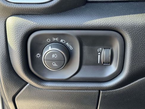 New 2026 RAM 3500 Big Horn AWD/4WD image 9