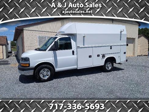 Used 2023 Chevrolet Express 3500 w/ Power Convenience Package RWD image 1