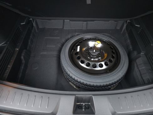 Used 2024 Chevrolet TrailBlazer RS w/ Convenience Package image 38