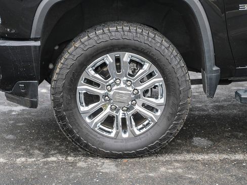 Used 2022 Chevrolet Silverado 3500 High Country image 9