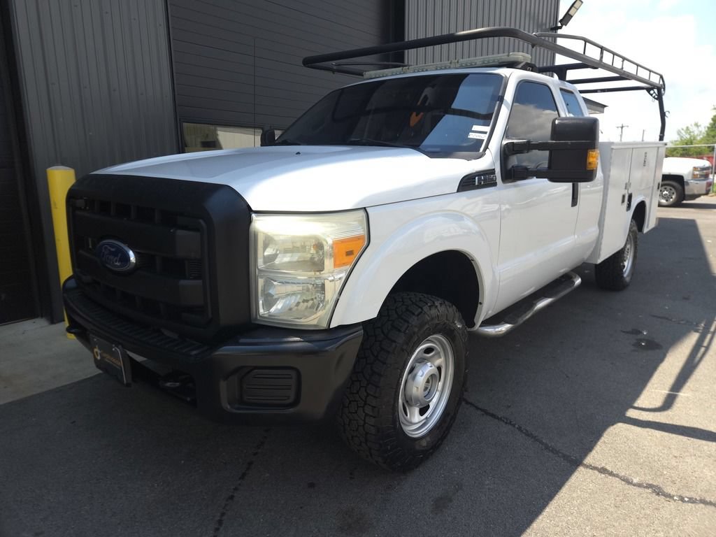 Used 2011 Ford F250 XL w/ Skid Plate Pkg AWD/4WD image 2