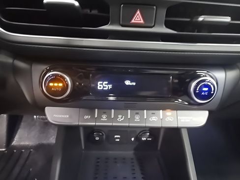 Certified 2022 Hyundai Kona Limited AWD/4WD image 34