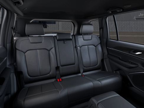 New 2026 Jeep Grand Cherokee Limited image 15