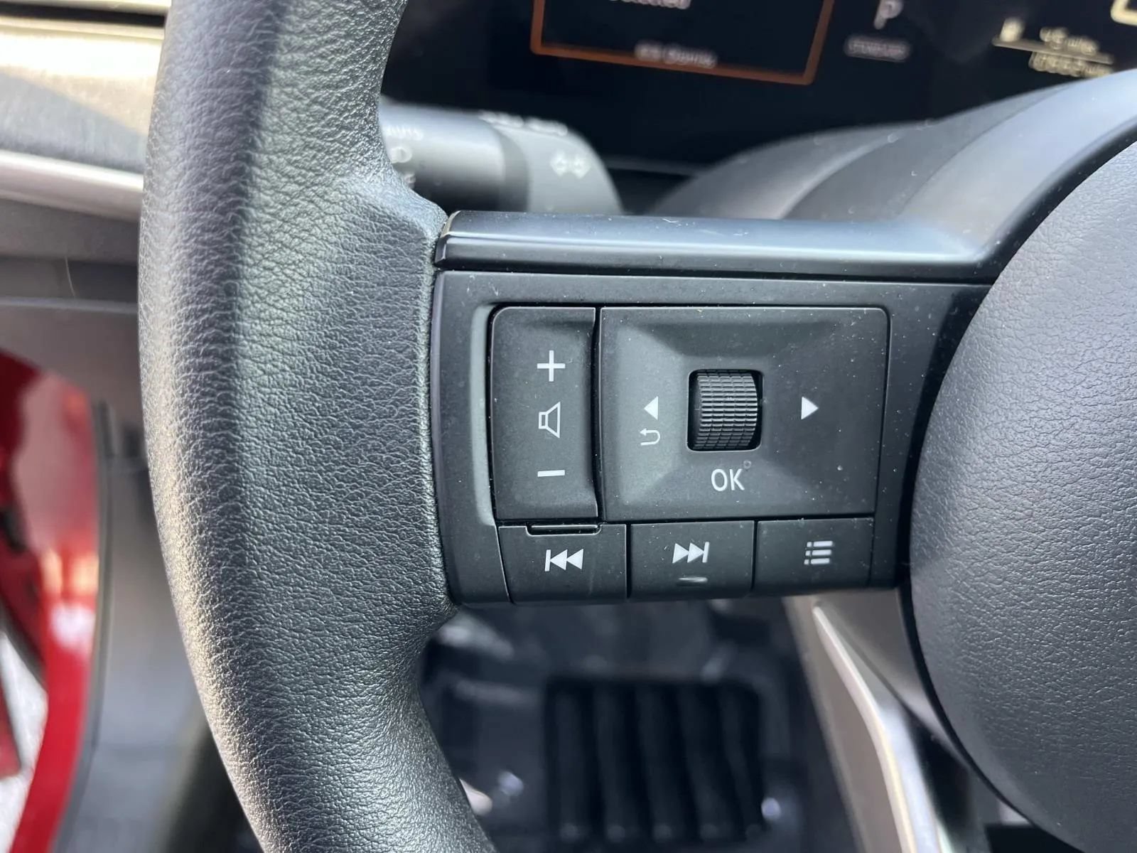 Used 2026 Nissan Kicks SV FWD image 25