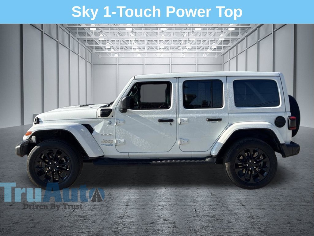 Used 2022 Jeep Wrangler Unlimited Sahara w/ Cold Weather Group AWD/4WD image 4