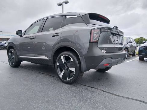 Certified 2025 Nissan Kicks SR FWD image 5