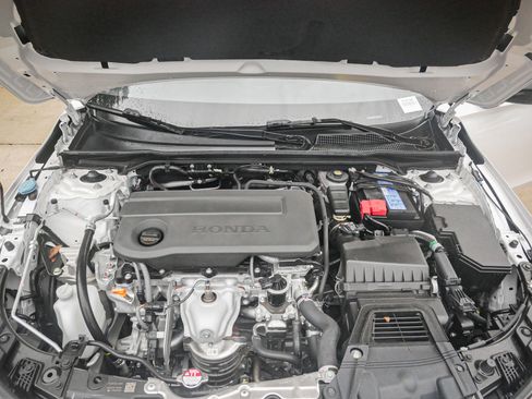 Used 2025 Honda Civic Sport image 33