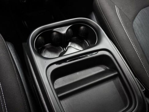 Certified 2021 Chrysler Pacifica Touring w/ S Appearance Package image 27