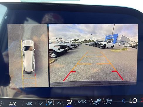 New 2026 Chevrolet Suburban High Country AWD/4WD image 24