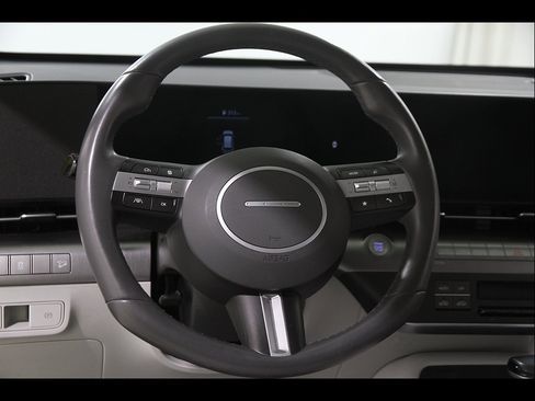Certified 2024 Hyundai Kona SEL AWD/4WD image 7