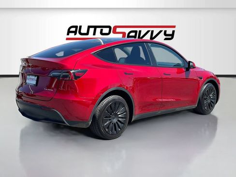 Used 2024 Tesla Model Y Long Range AWD/4WD image 7