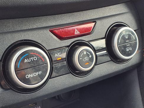 Used 2020 Subaru Crosstrek 2.0i Limited w/ Moonroof Package w/Navigation image 20