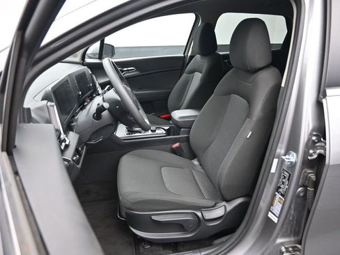 Used 2025 Kia Sportage LX image 22