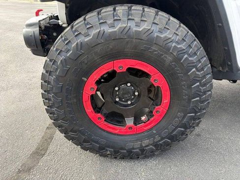 Used 2018 Jeep Wrangler Rubicon w/ Uconnect 4C Nav & Sound Group AWD/4WD image 7