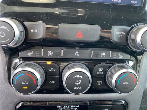 Used 2023 RAM 1500 Laramie w/ Trailer Tow Group image 14