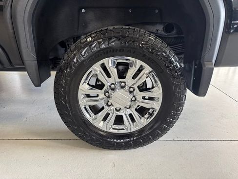 Used 2023 GMC Sierra 2500 Denali w/ Denali Black Diamond Edition AWD/4WD image 64