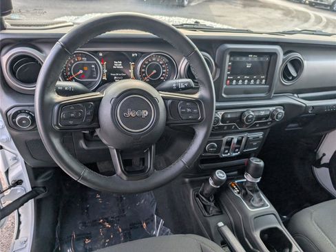 Used 2022 Jeep Wrangler Sport S image 15