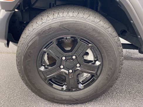 Used 2019 Jeep Wrangler Unlimited Sport S AWD/4WD image 10