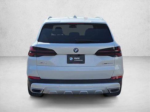Used 2024 BMW X5 xDrive50e w/ Parking Assistance Package AWD/4WD image 7
