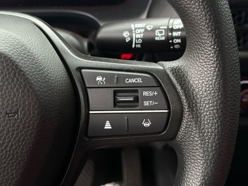 Certified 2025 Honda HR-V LX image 29