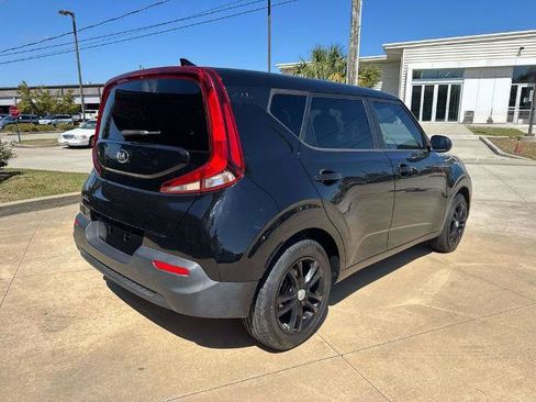 Used 2021 Kia Soul LX FWD image 9