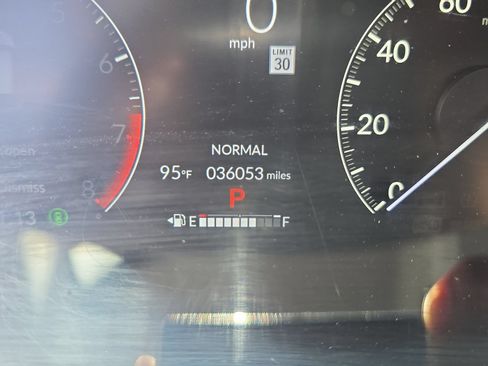 Certified 2025 Honda HR-V LX image 25