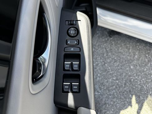 Certified 2025 Honda Pilot EX-L image 9