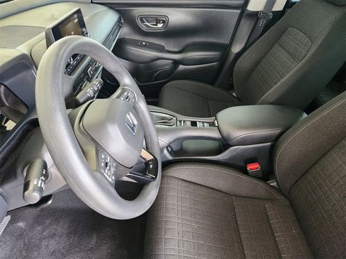 Certified 2023 Honda HR-V LX image 12