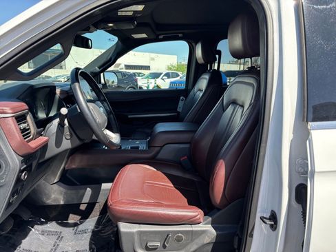 Used 2023 Ford Expedition Limited RWD image 30