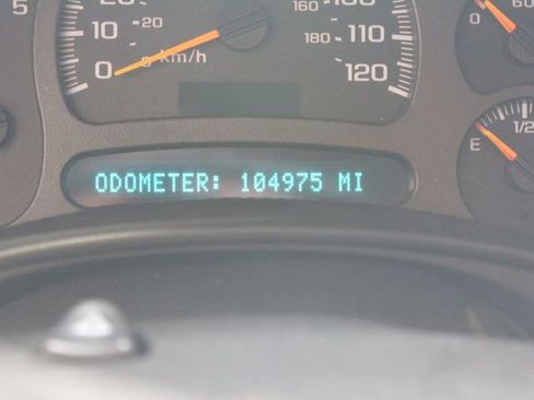 Used 2004 Chevrolet Silverado 2500 LS w/ Heavy-Duty Power Package image 31