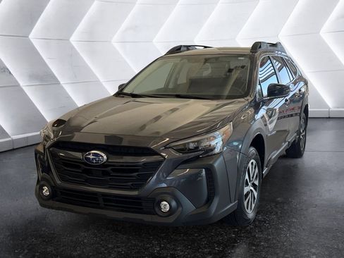 Used 2024 Subaru Outback Premium image 3