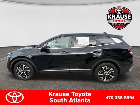 Used 2025 Kia Sportage EX FWD image 9