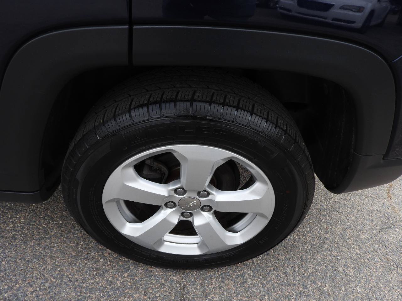 Used 2020 Jeep Compass Latitude w/ Cold Weather Group AWD/4WD image 20