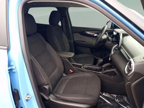 Used 2024 Chevrolet TrailBlazer LT image 32