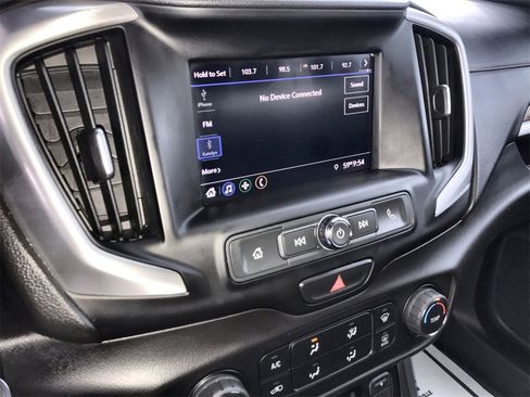 Used 2020 GMC Terrain SLE image 16