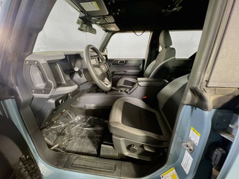 Used 2023 Ford Bronco 4-Door AWD/4WD image 19