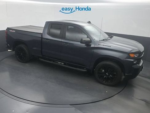 Used 2020 Chevrolet Silverado 1500 Custom w/ Custom Value Package AWD/4WD image 18