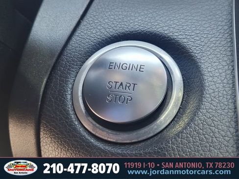 Used 2017 Mercedes-Benz GLC 300 4MATIC image 23