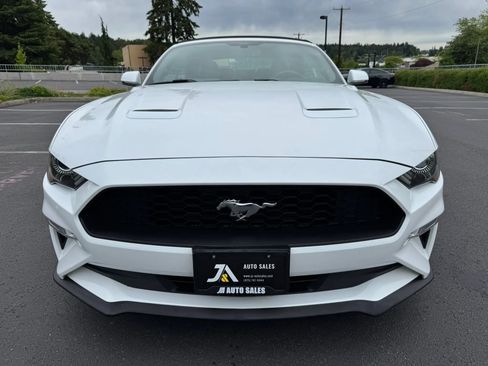 Used 2020 Ford Mustang Premium RWD image 4